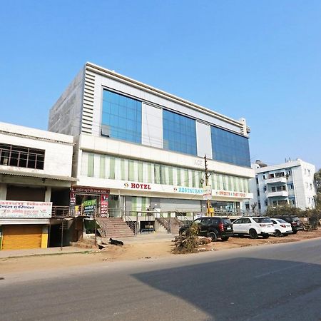 Oyo 11306 Ss Hotel جوراكبور المظهر الخارجي الصورة