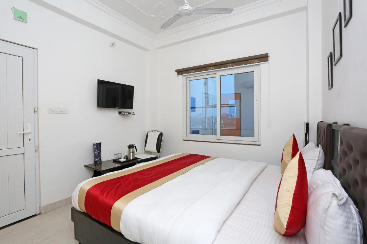 Oyo 11306 Ss Hotel جوراكبور المظهر الخارجي الصورة